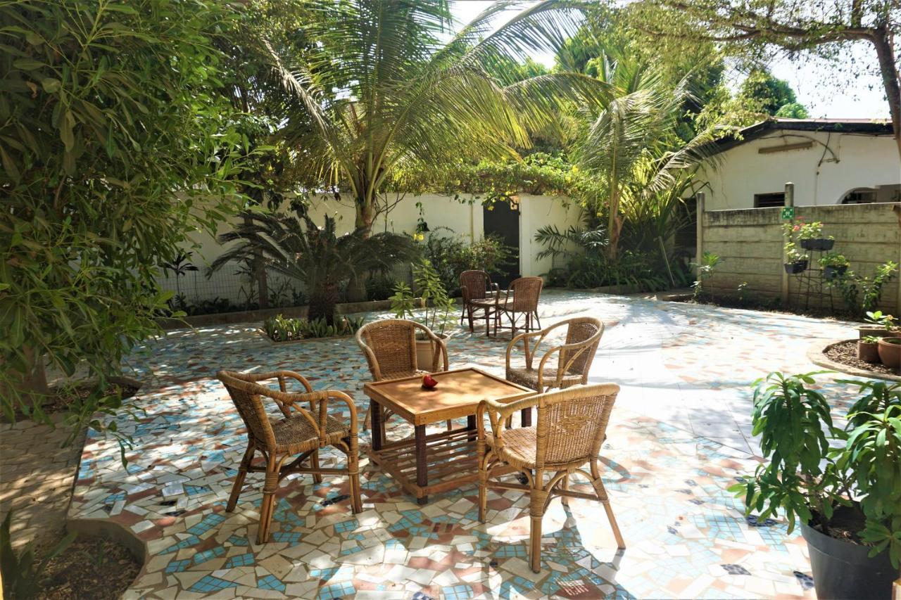 B & B Villa Calliandra Bijilo Kültér fotó